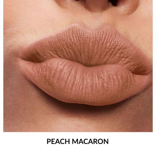 Увлажняющая матовая губная помада Avon &laquo;Ультра&raquo;, 25 Персиковое печенье/Peach Macaron, 3,6 г 54241873 фото