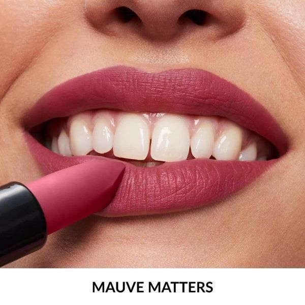 Зволожуюча матова губна помада Avon &laquo;Ультра&raquo;, 13 Ліловий/Mauve Matters, 3,6 г (49469277) 49469277 фото